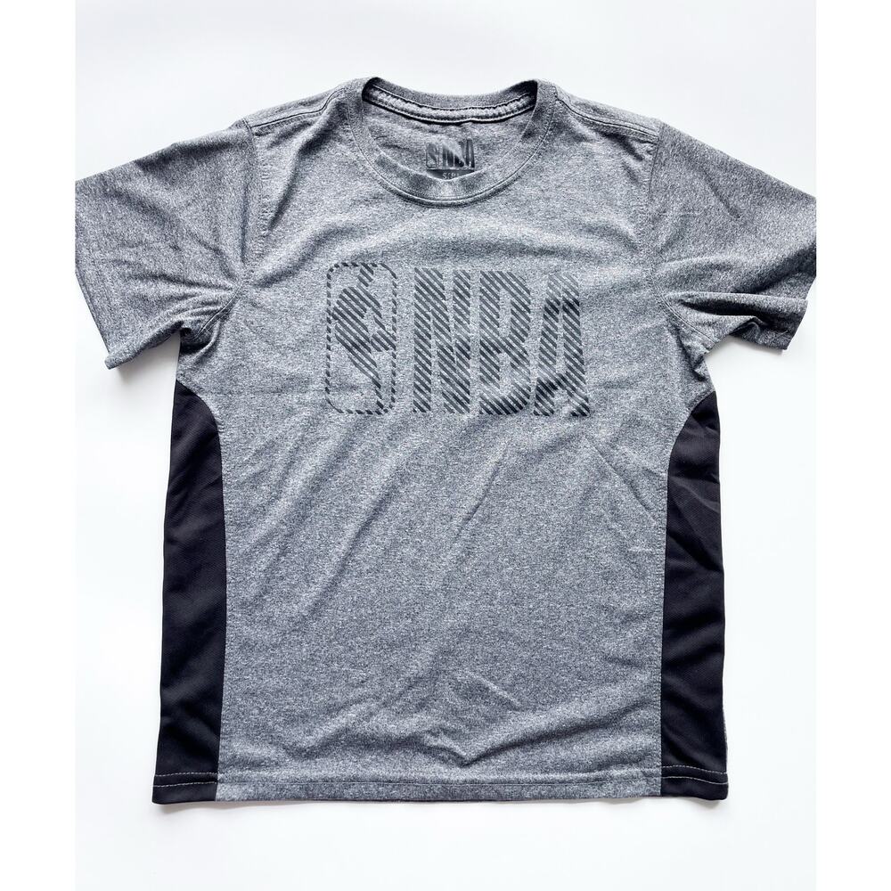 Boy's NBA Gray Athletic T-shirt Size Small 8